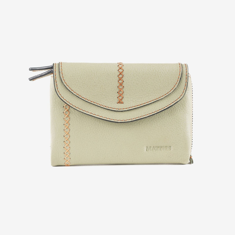 Billetero de piel para mujer, color verde, Serie stitch leather. 13.5x9.5 cm - Matties Bags