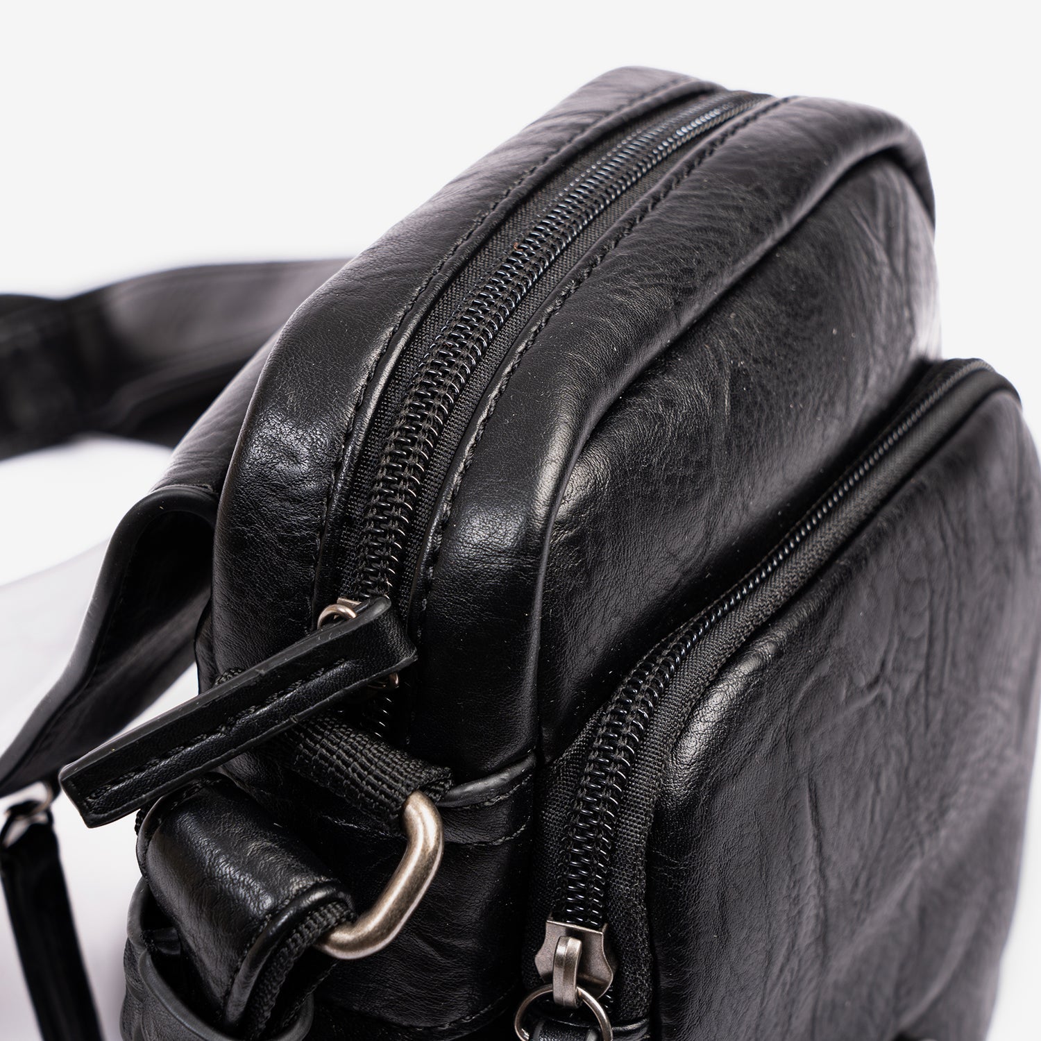 Bolso bandolera para hombre, Serie Classic Sport. 14x16 cm - Matties Bags
