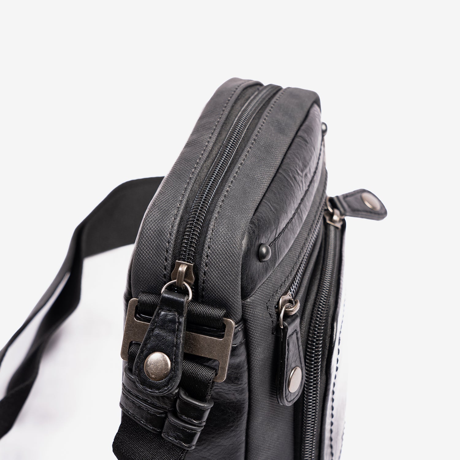 Bolso bandolera para hombre, Serie Juvenil. 16x19 cm - Matties Bags