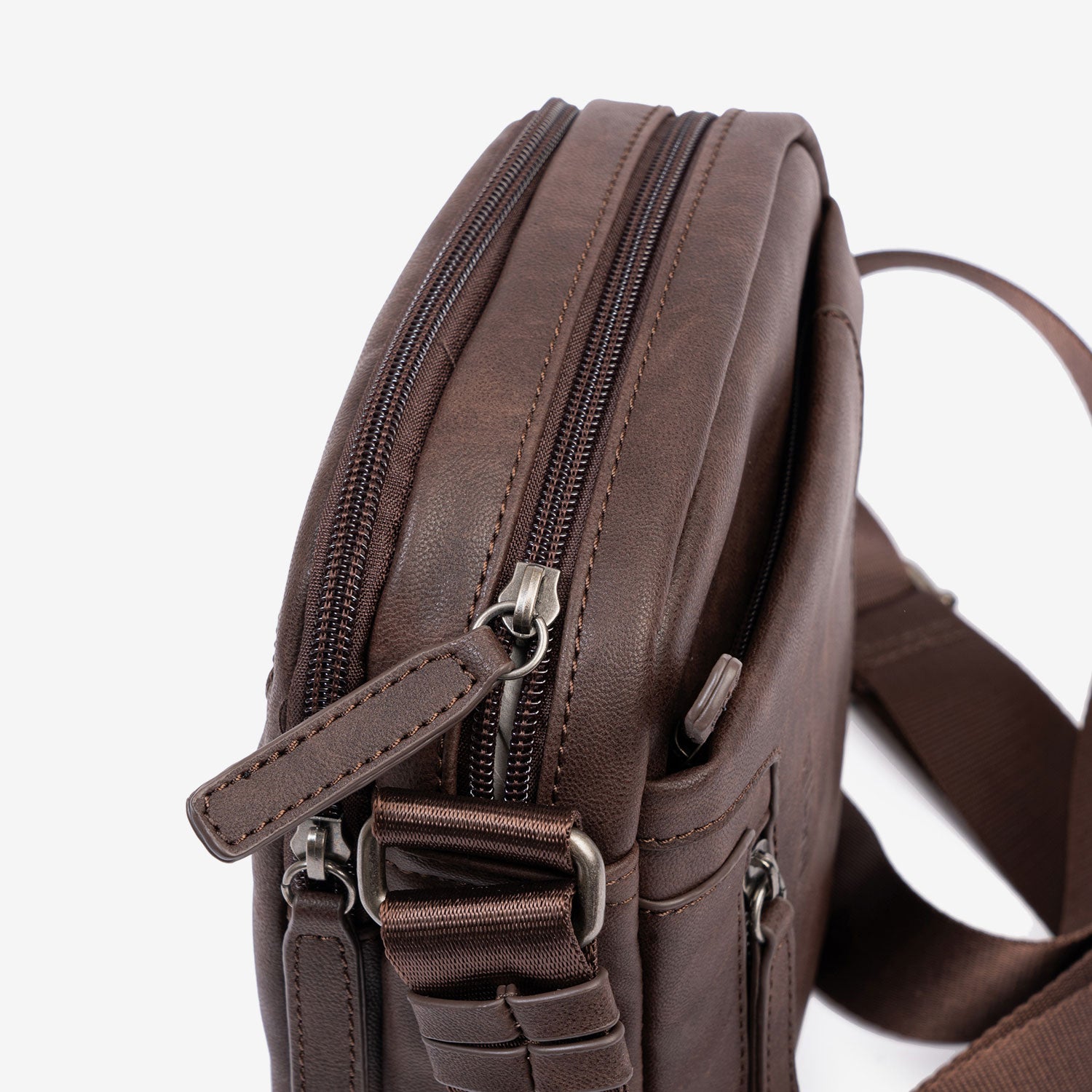 Bolso bandolera para hombre, Serie Juvenil. 17x22 cm - Matties Bags