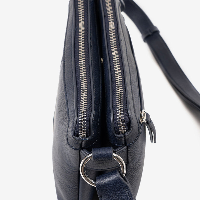 BOLSO DE MUJER, COLOR AZUL - V, SERIE NEW CLASSIC. 24x16x07 CM - Matties Bags
