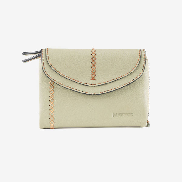 Billetero de piel para mujer, color verde, Serie stitch leather. 13.5x9.5 cm