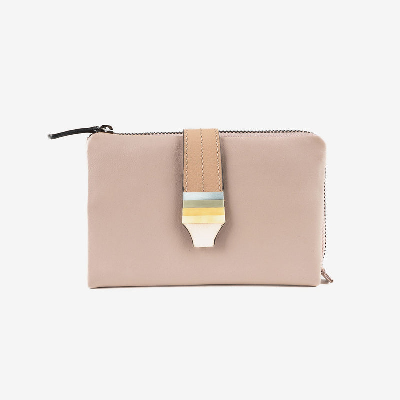 Billetero de piel para mujer, color beig, Serie strap leather. 14.5x9.5 cm