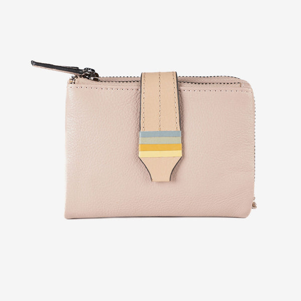 Billetero de piel para mujer, color beig, Serie strap leather. 12x09 cm