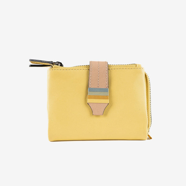 Billetero de piel para mujer, color amarillo, Serie strap leather. 12x09 cm