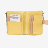 Billetero de piel para mujer, color amarillo, Serie strap leather. 12x09 cm