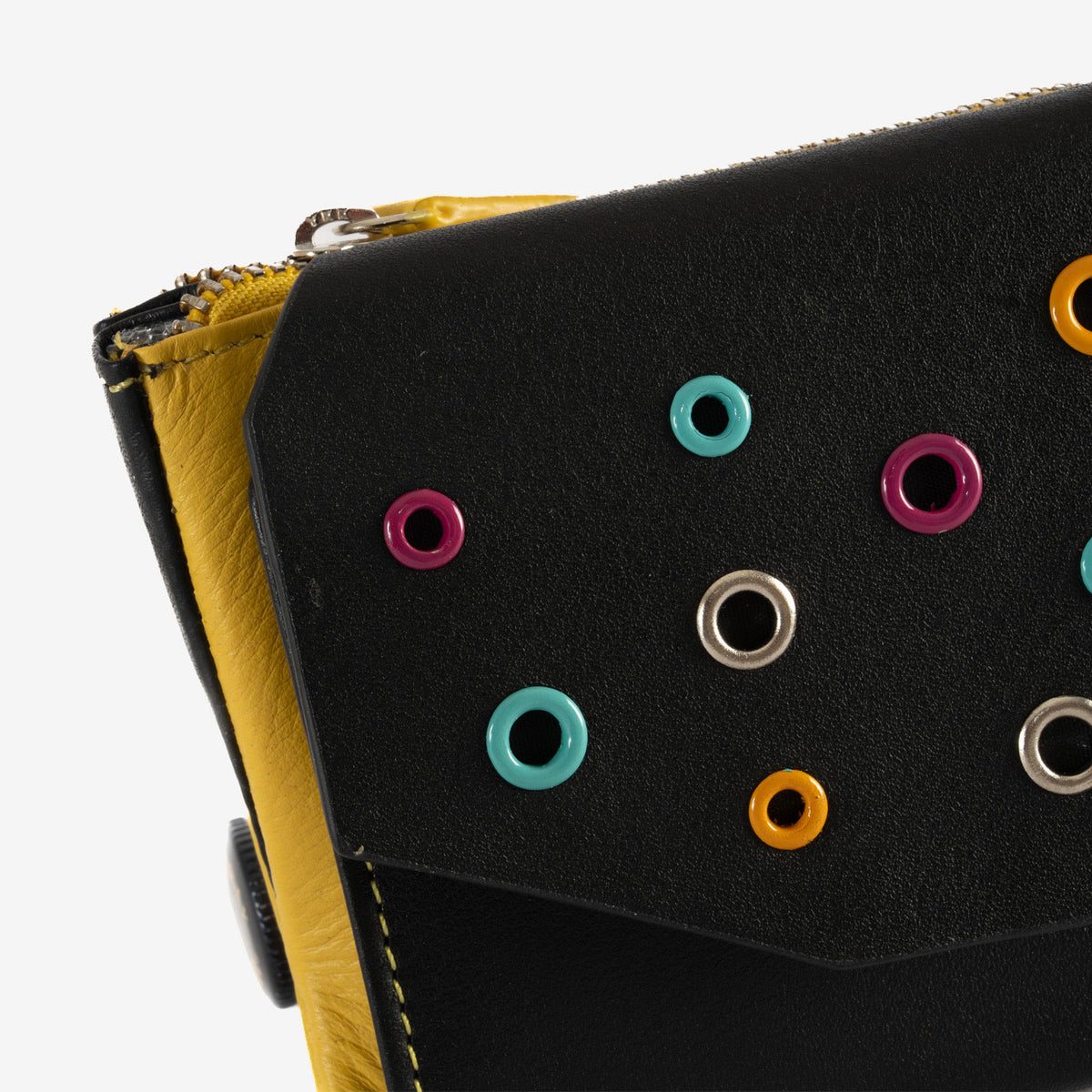 Women's wallet, Mushi Series. 9 x 12.5 cm