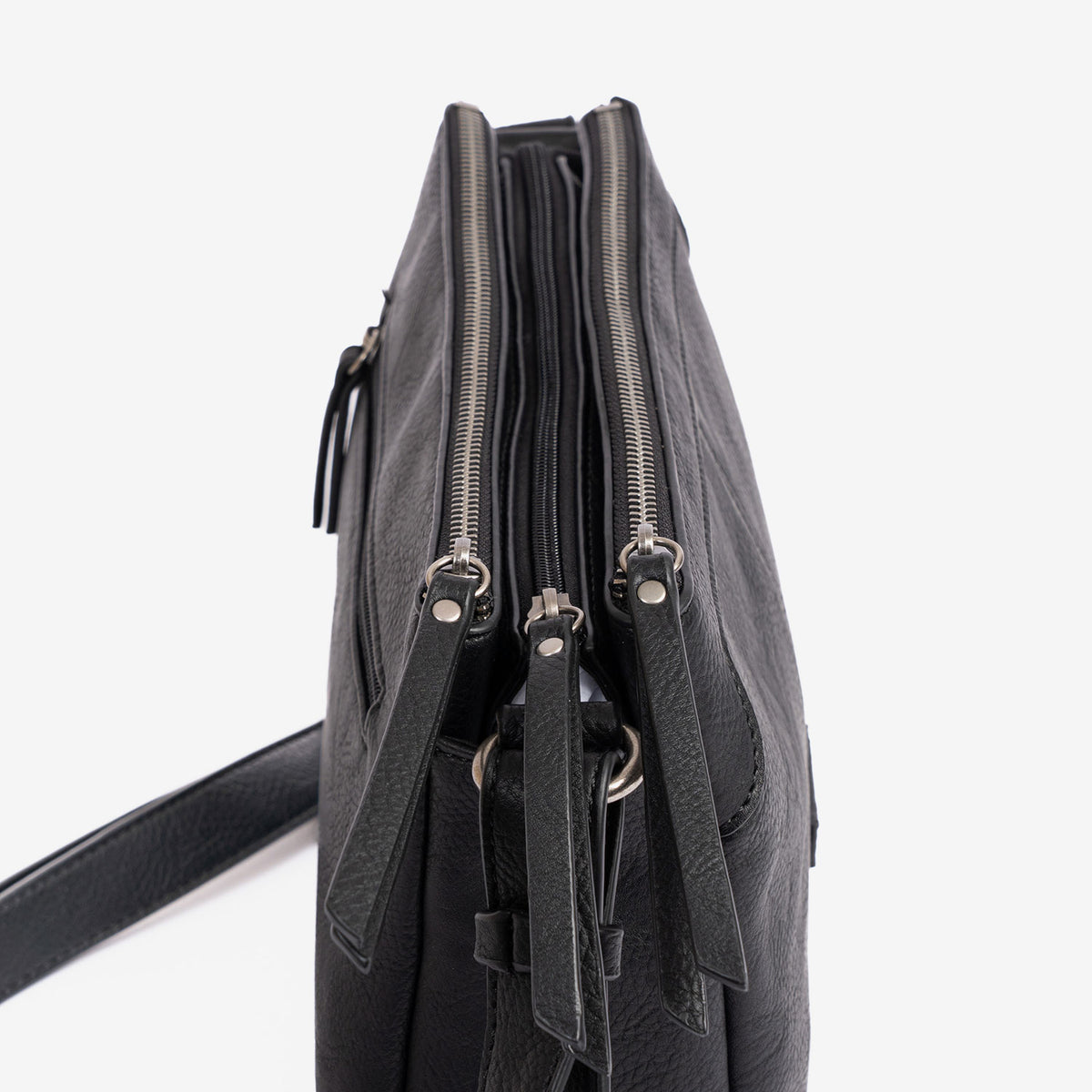 Bolso bandolera mujer, Serie New Classic. 27x18.5x09 cm