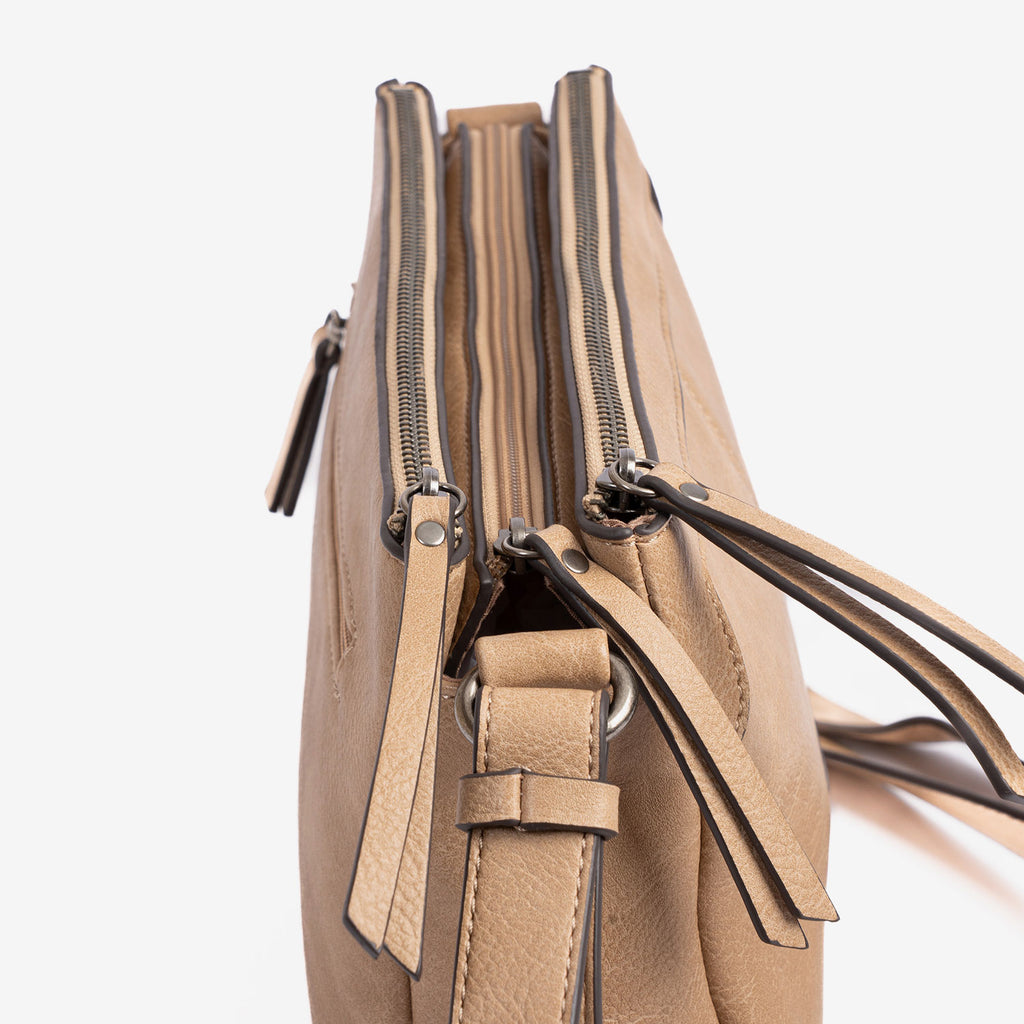 Bolso bandolera mujer, Serie New Classic. 27x18.5x09 cm