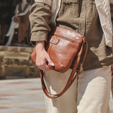 BOLSO AL HOMBRO DE PIEL LAVADA PARA MUJER, 28x23x05 CM