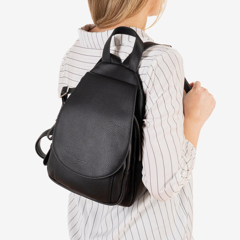 Mochila para mujer, Serie reunion. 24x30x12 cm