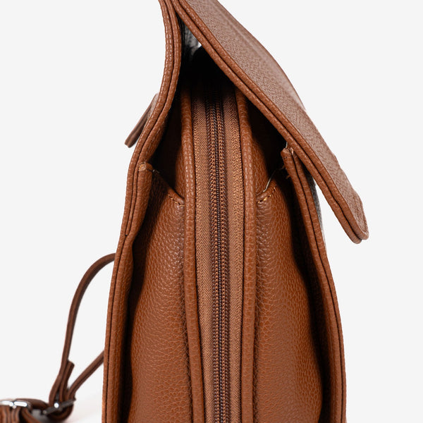 MOCHILA DE MUJER, SERIE REUNION. 26x27x12 cm