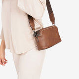 WOMEN'S CROSSBODY BAG, BROWN COLOR, MAHOGANY SERIES. 21.5x14x08 cm