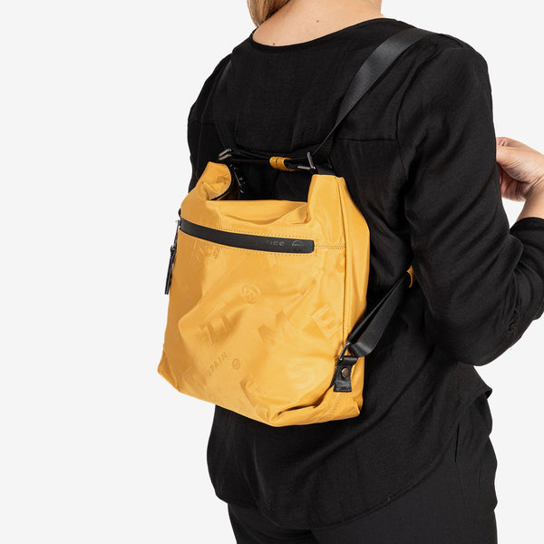 CONVERTIBLE SHOULDER BAG INTO BACKPACK, MUSTARD COLOR, ALISO SERIES. 27x26x13 cm