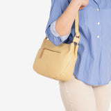 BOLSO DE MUJER, SERIE ADRA. 27.5x20x08 CM