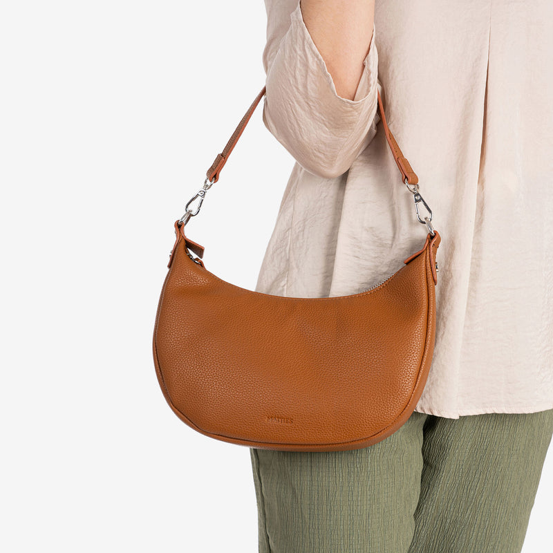 SHOULDER BAG WITH STRAP, LEATHER COLOR, BEIRES SERIES. 24.5x14x4.5 CM