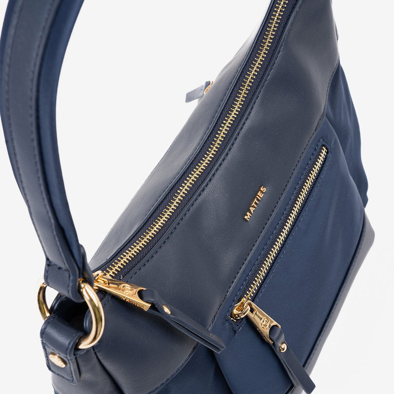 BOLSO DE HOMBRO CON BANDOLERA, SERIE BERJA. 26.5x24x13 CM