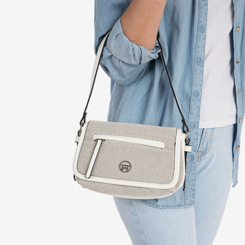 BOLSO DE HOMBRO CON BANDOLERA, SERIE DALIAS. 23x13x11 CM