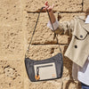Bolso bandolera, color negro, Serie core. 25.5x20x12 cm