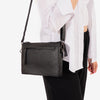 Bolso bandolera, Serie floater/leather. 25.5x17x07 cm