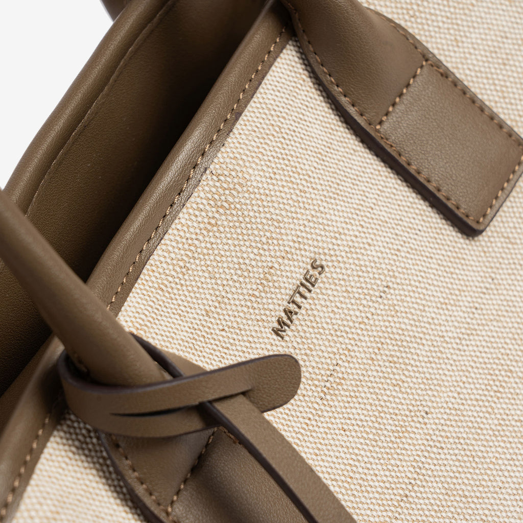 Luma shoulder bag