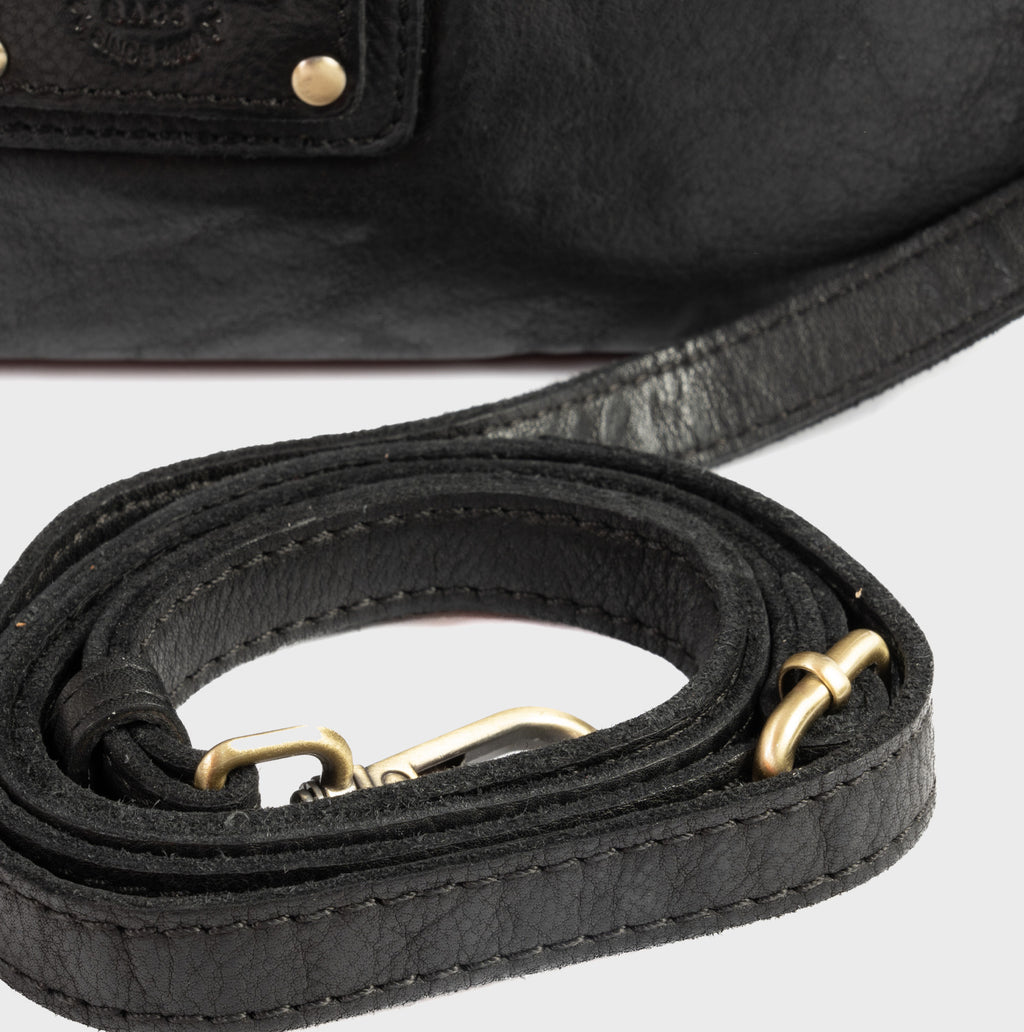 Bolso de hombro con bandolera de piel natural