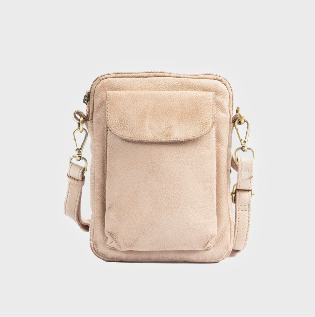 Bolso bandolera vertical de piel natural