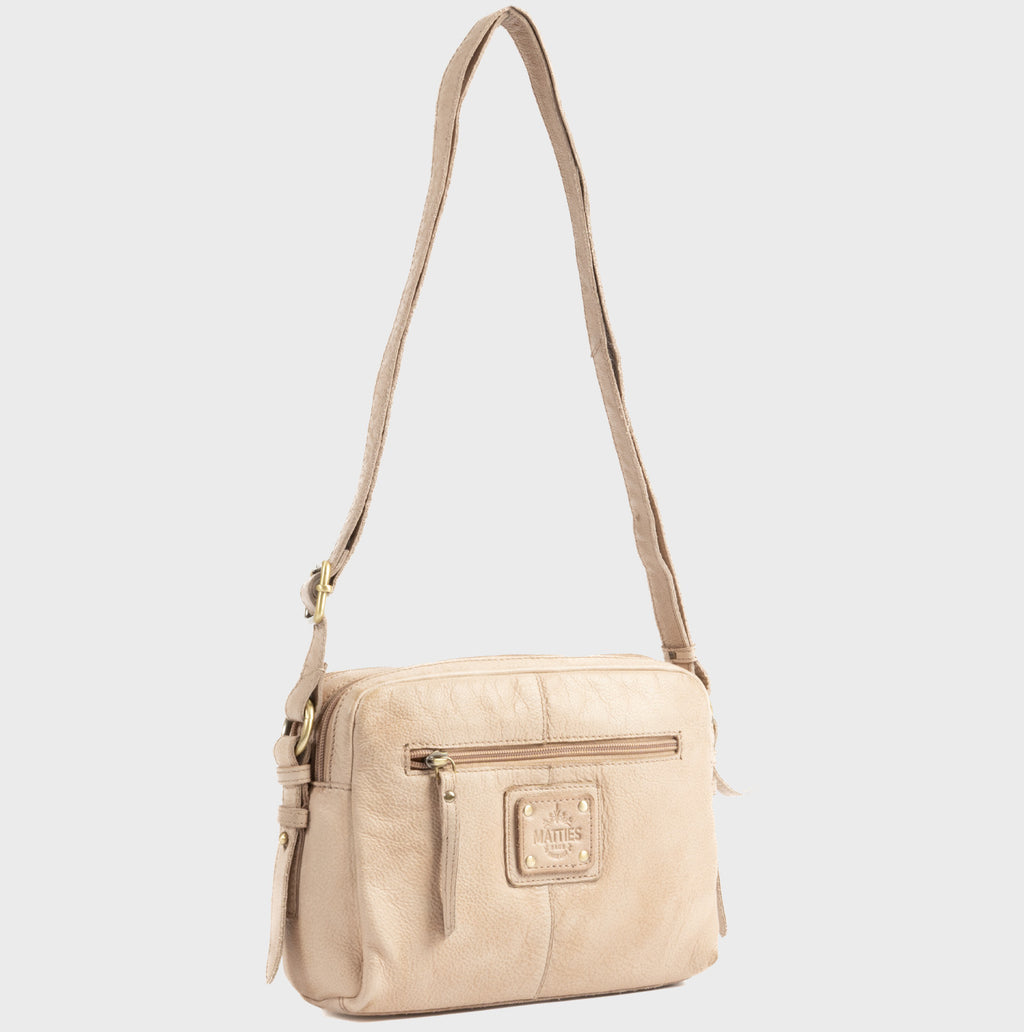 Shoulder bag, Young leather series. 25x19x07 cm