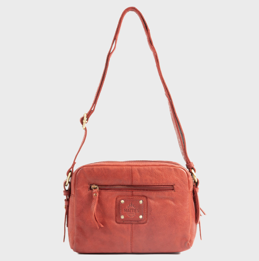 Shoulder bag, Young leather series. 25x19x07 cm
