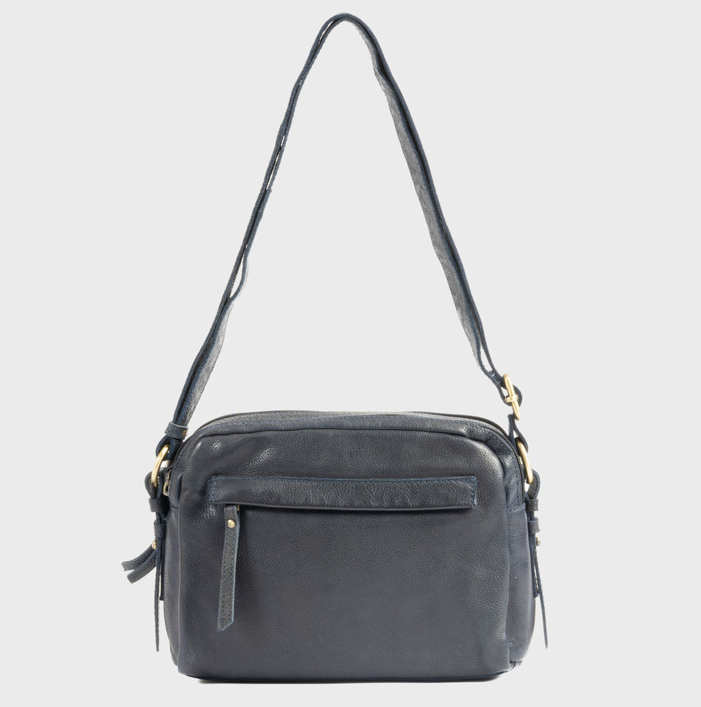 Shoulder bag, Young leather series. 25x19x07 cm