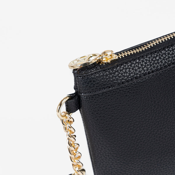 Handbag with shoulder strap, black colour, Collection carteras mano. 26x17 cm