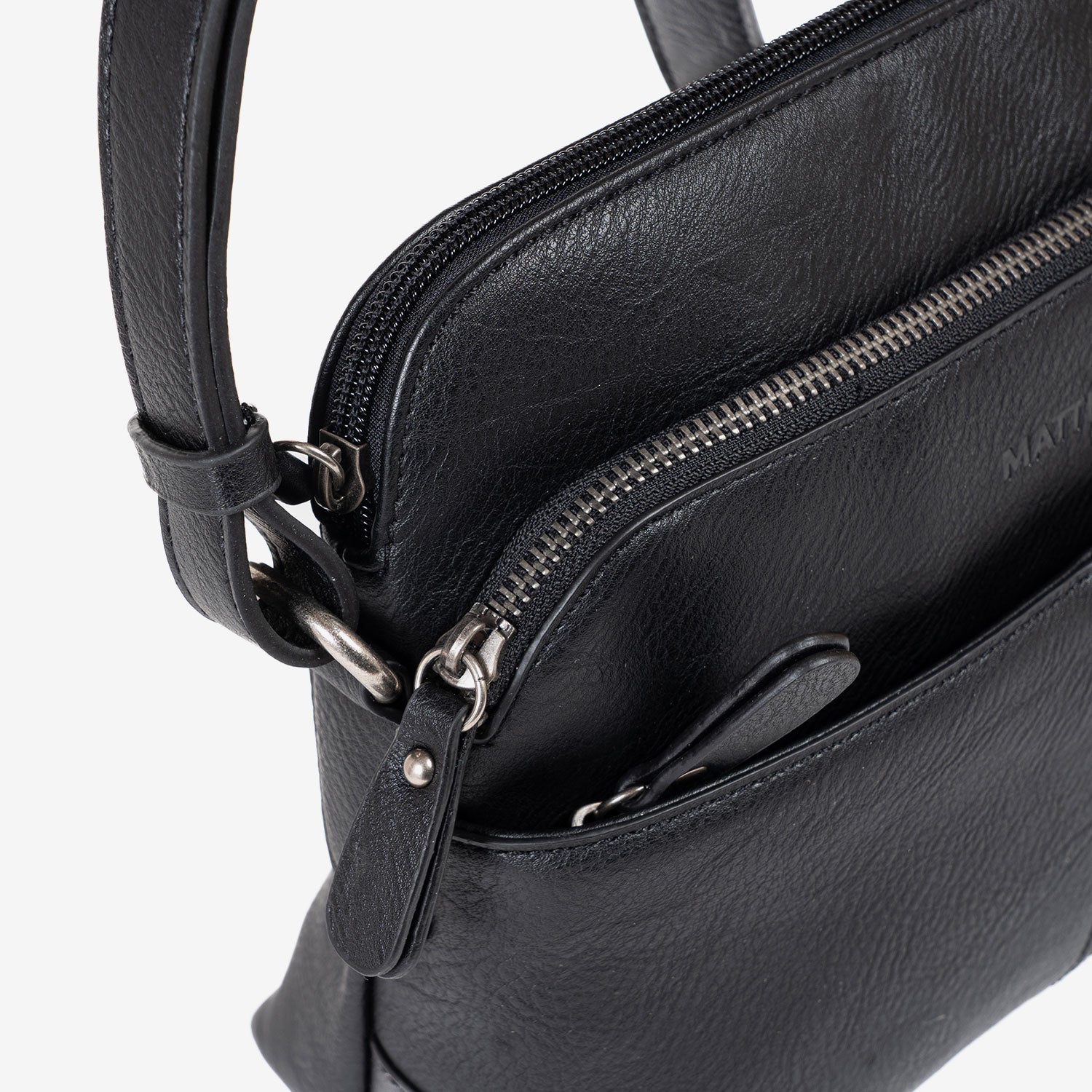 Bolso negro-v bandolera Classic. 25x21x10 cm