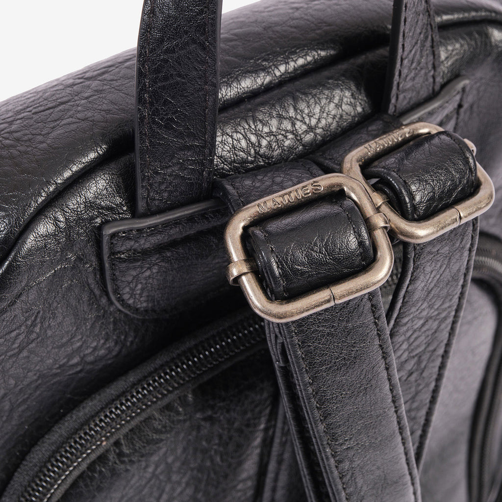 Mochila clásica, Serie Mochilas. 23.5x30x9.5 cm