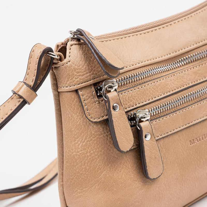 MINI CROSSBODY BAG FOR WOMEN, CAMEL-V COLOR, MINIBAGS SERIES. 23x16x6.5 cm