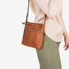 MINI BOLSO BANDOLERA PARA MUJER, SERIE MINIBAGS ESMERALDA. 21x21x6 cm