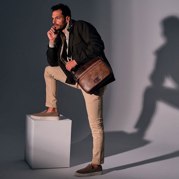 Bolso grande para hombre, color marrón, Colección combinados. Porta ta –  Matties Bags