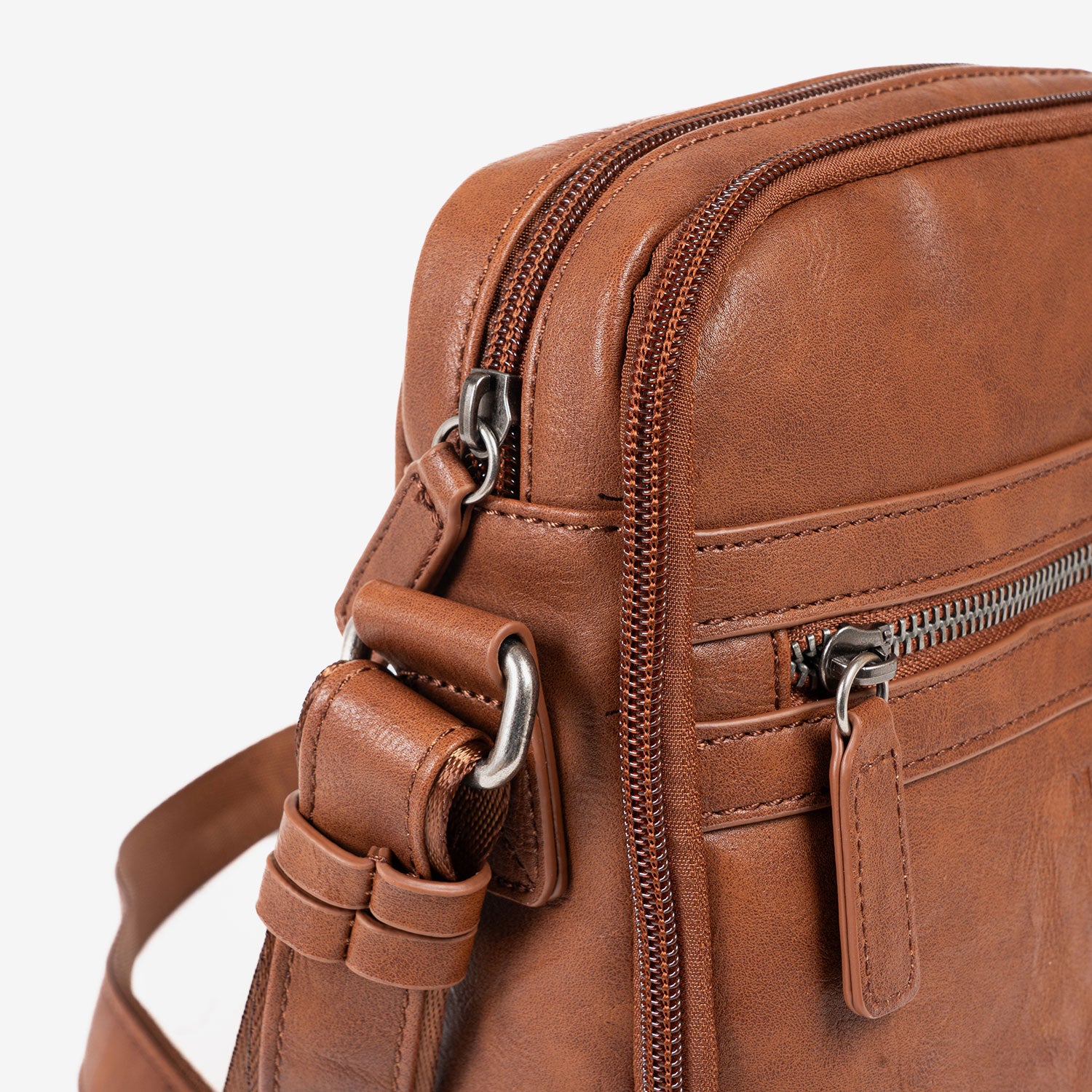 Men's shoulder bag, leather color, Youth Collection. 19x24cm