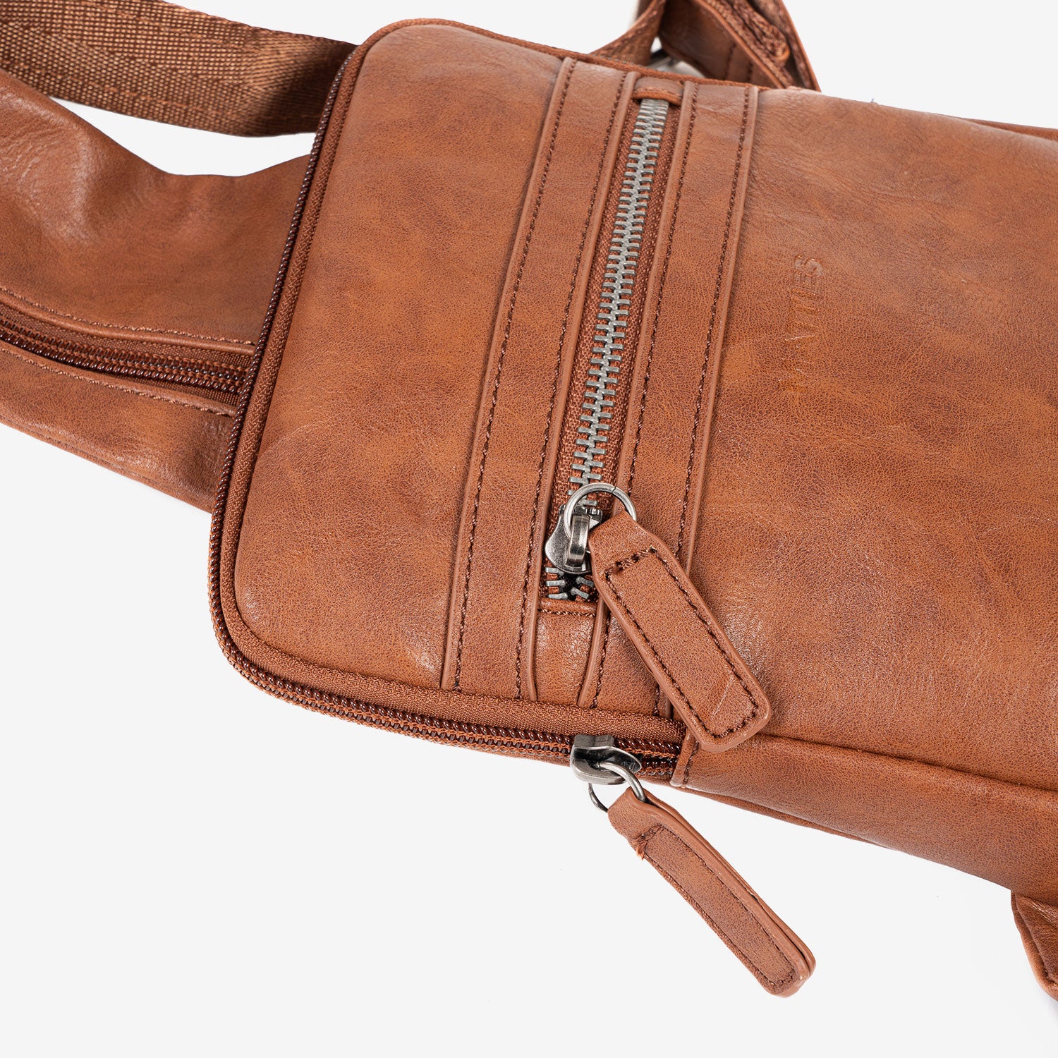 Men's shoulder bag, leather color, Youth Collection. 17X25cm