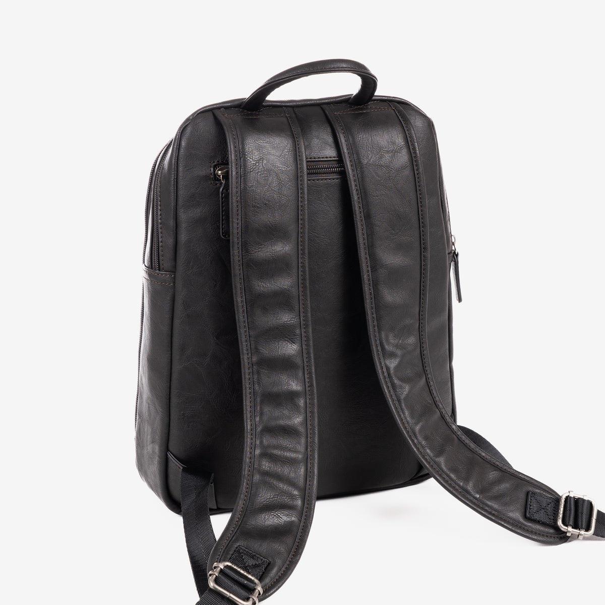 Mochila para hombre, color café, Colección juvenil. 27x36x09 cm