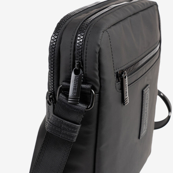 CROSSBODY BAG FOR MEN, COLOR Black, COATED NYLON COLLECTION. 21x26x07 cm