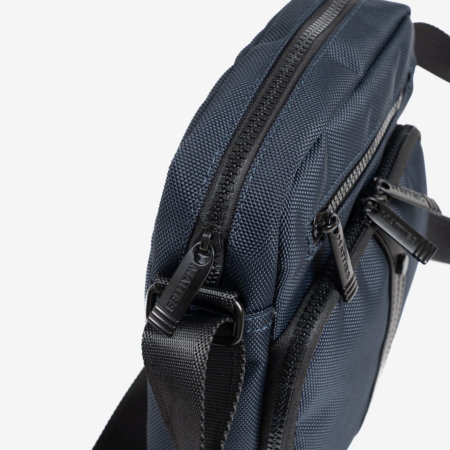 CROSSBODY BAG FOR MEN, COLOR Blue, FABRIC COLLECTION. 19x23x06 cm