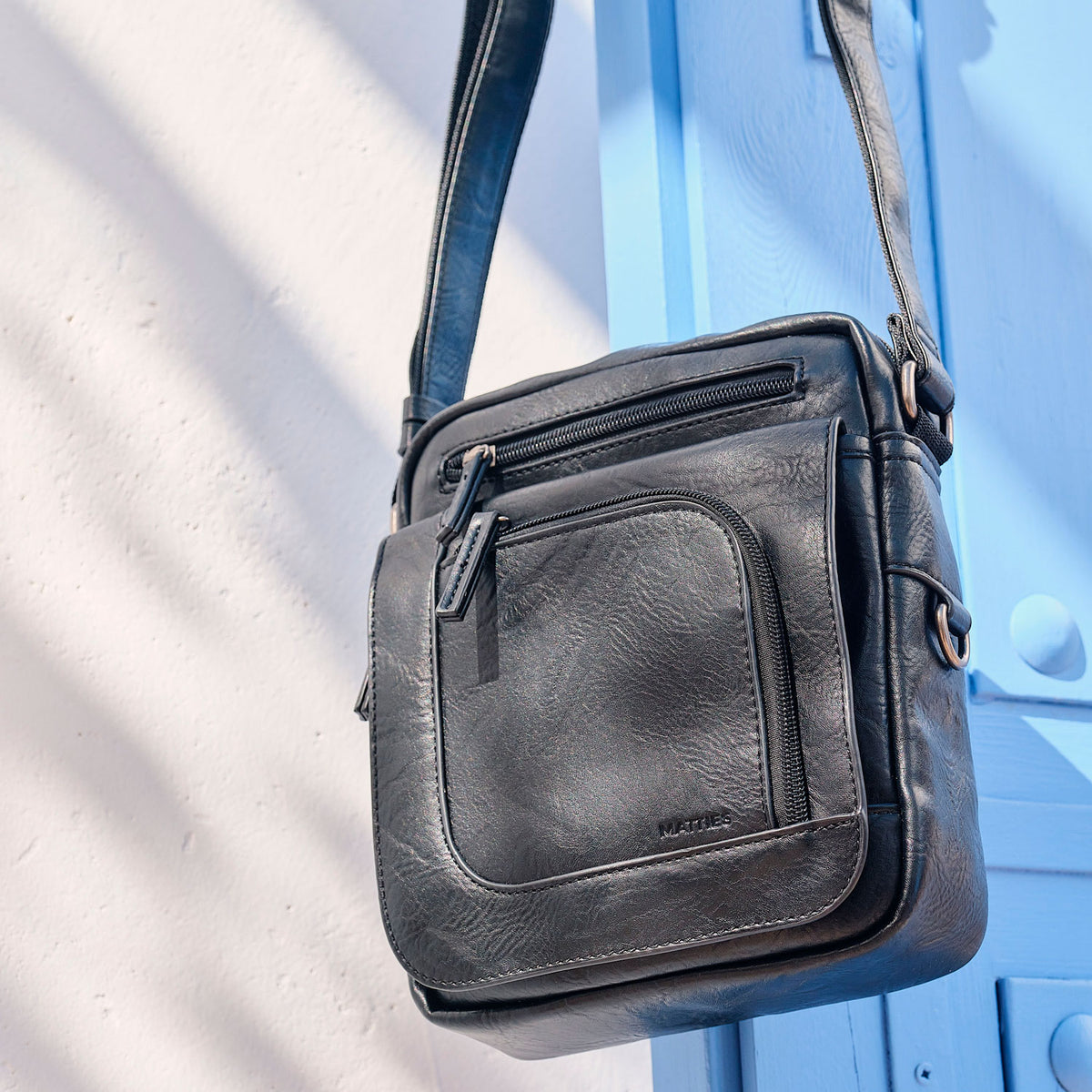 Men's crossbody bag, black color, Classic Sport Series. 19x23 cm