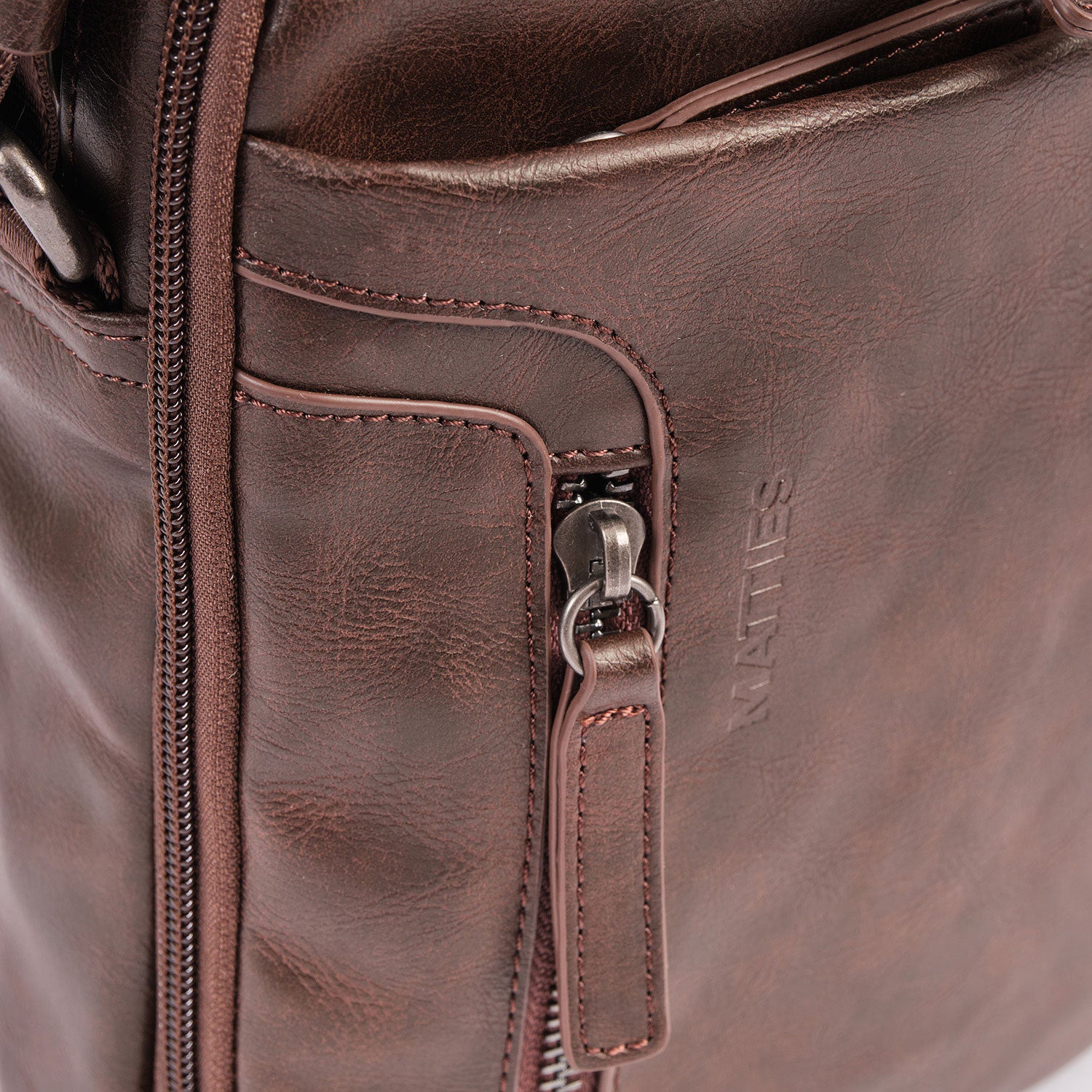 Bolso bandolera para hombre, Serie Juvenil. 19x24 cm