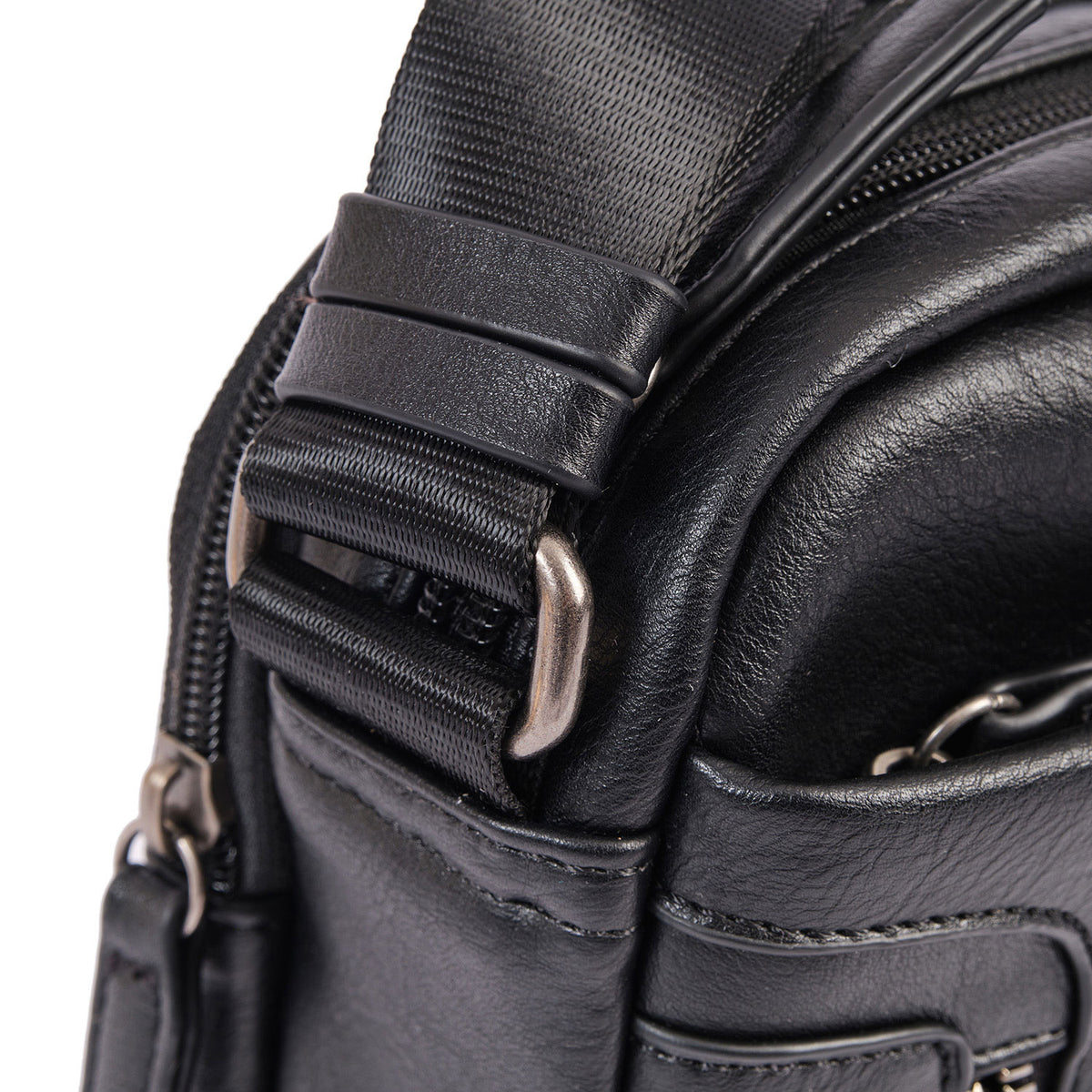 Bolso bandolera para hombre, Serie Juvenil. 17x22 cm