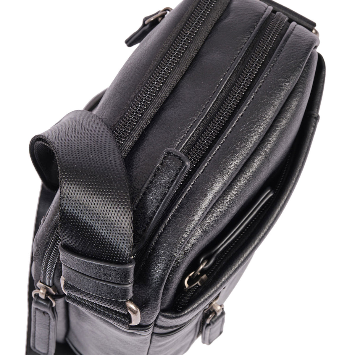 Bolso bandolera para hombre, Serie Juvenil. 17x22 cm