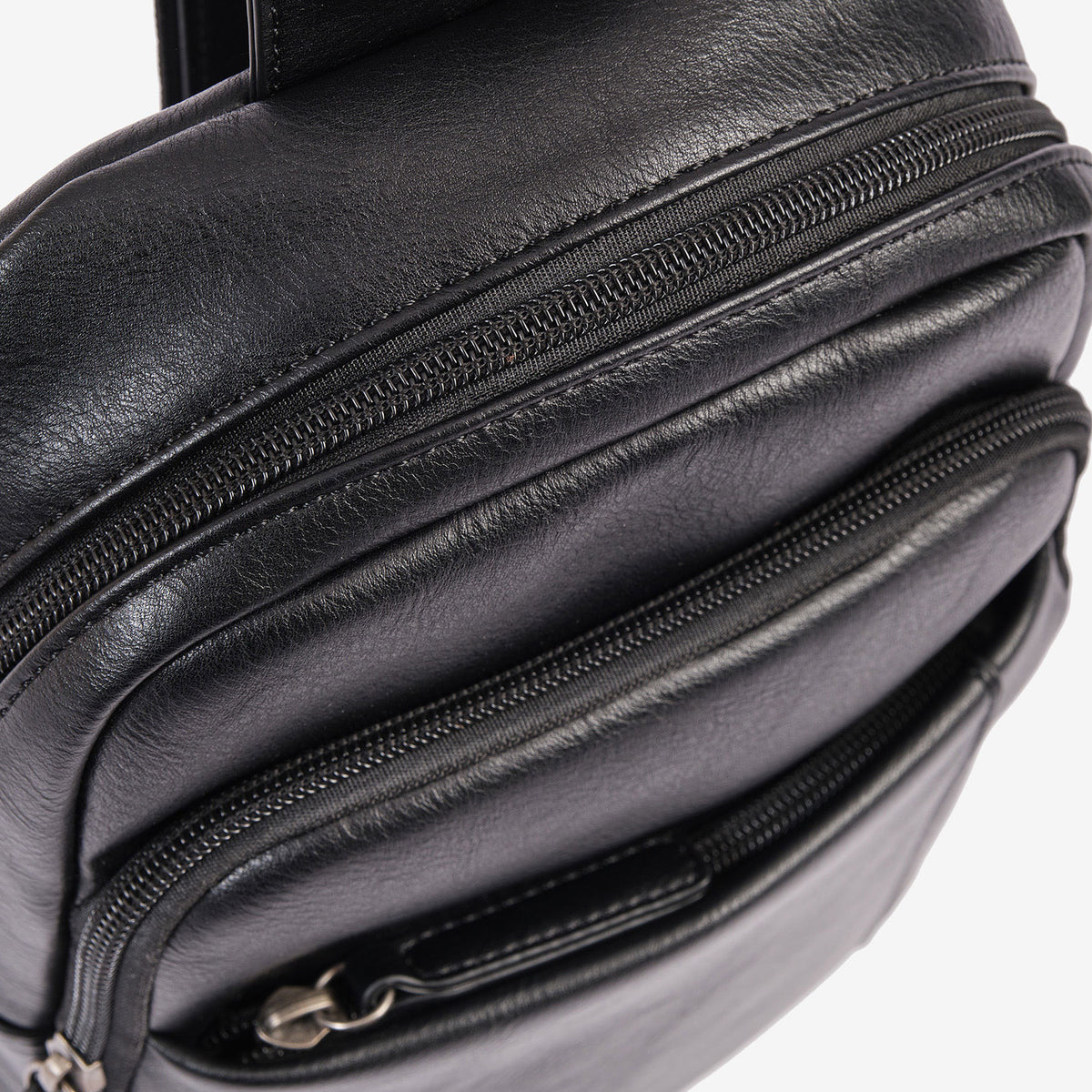 Men's messenger bag, Youth Series. 19x29x06 cm