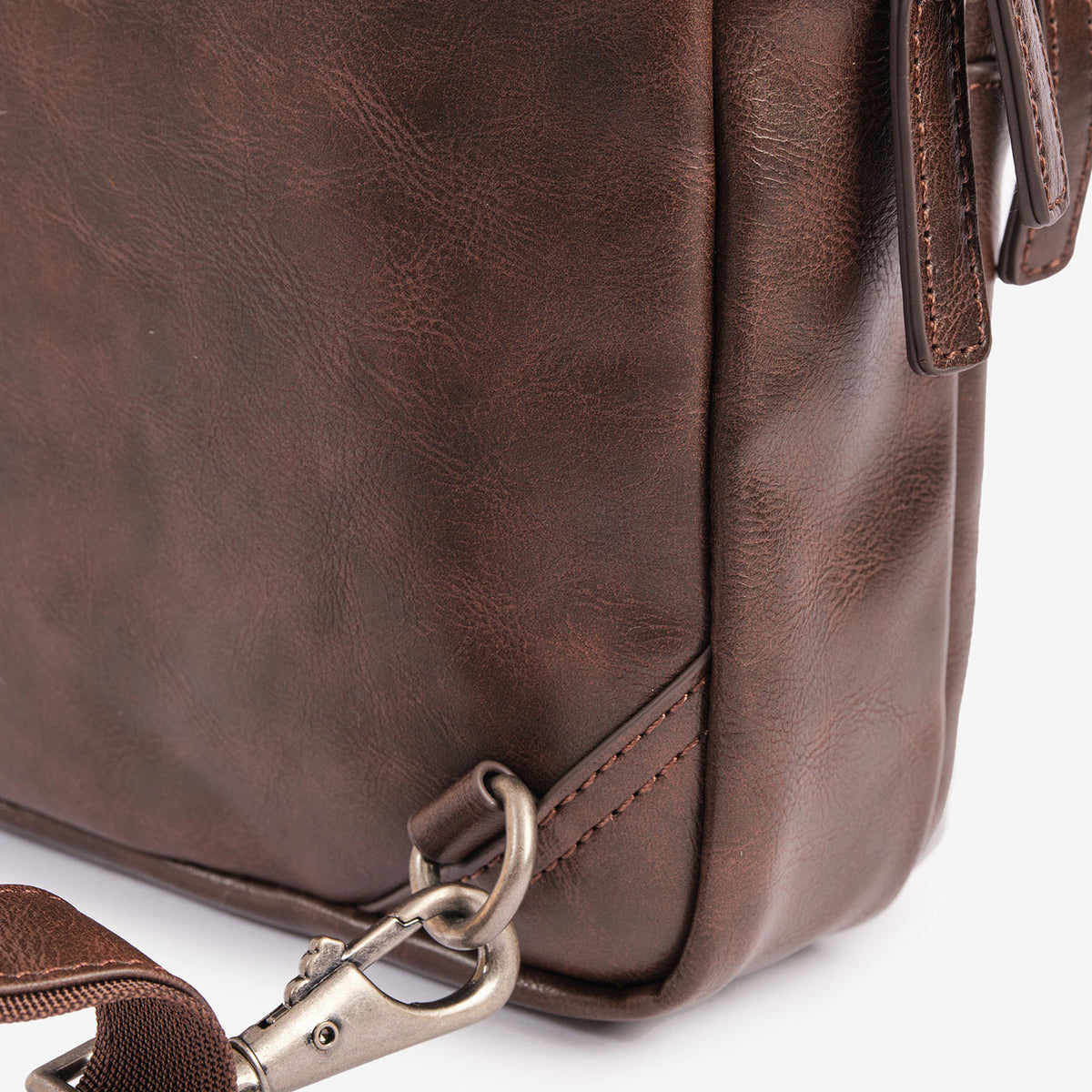 Men's messenger bag, Youth Series. 19x29x06 cm