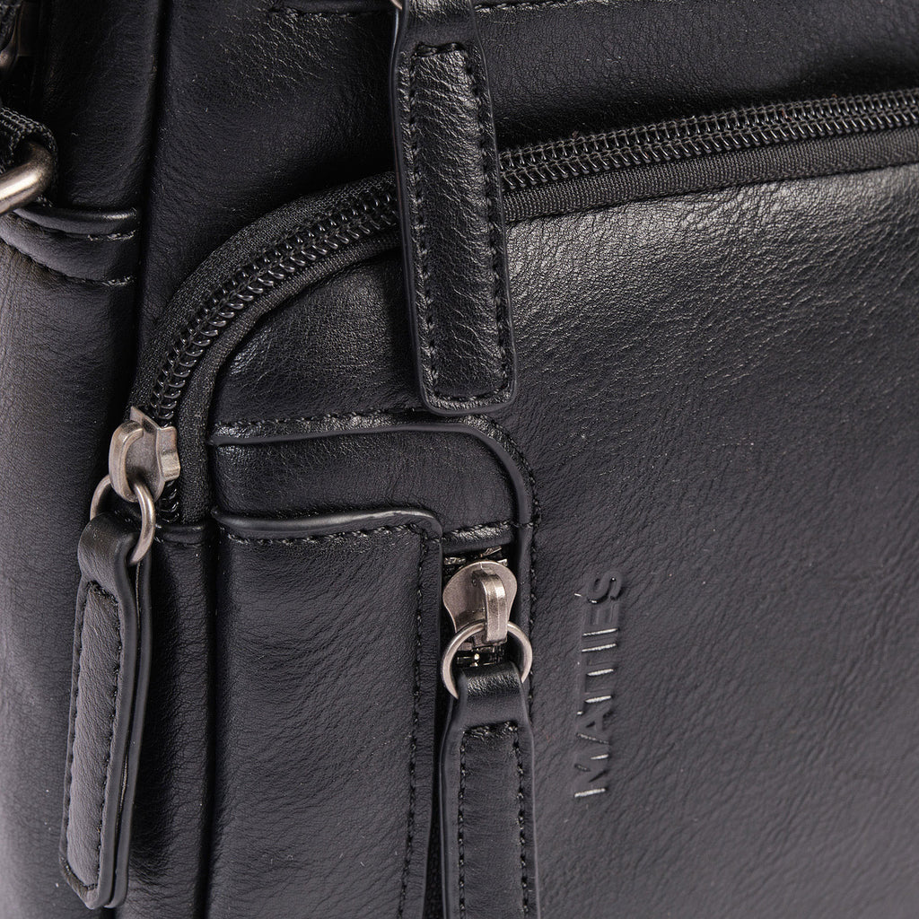 Bolso bandolera para hombre, Serie Juvenil. 19x24x7.5 cm
