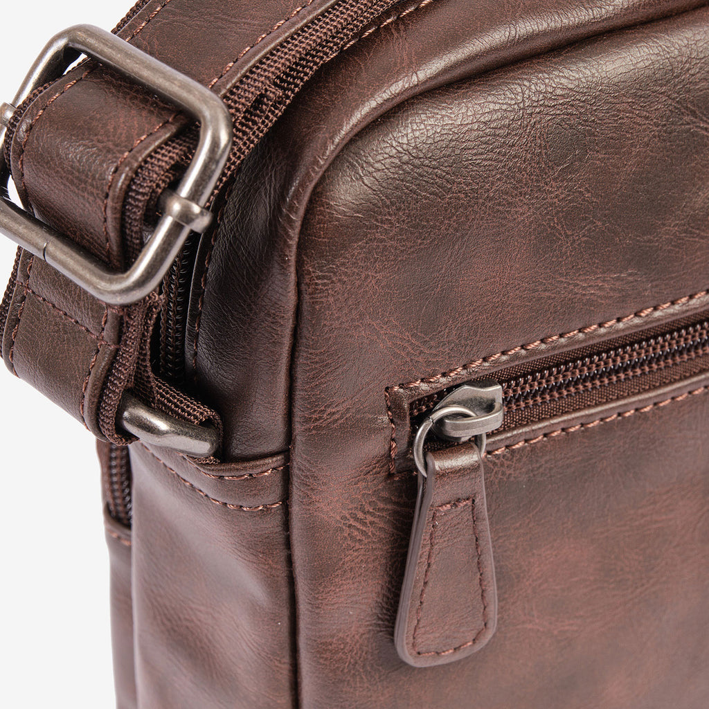 Bolso bandolera para hombre, Serie Juvenil. 19x24x7.5 cm