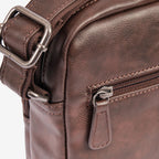 Bolso bandolera para hombre, Serie Juvenil. 19x24x7.5 cm